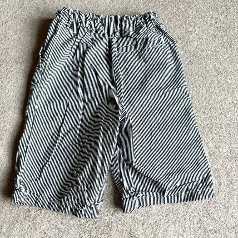 NWOT Carter’s boys pinstriped Bermuda shorts
